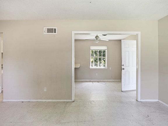 4th image of 4150 Windermere Rd