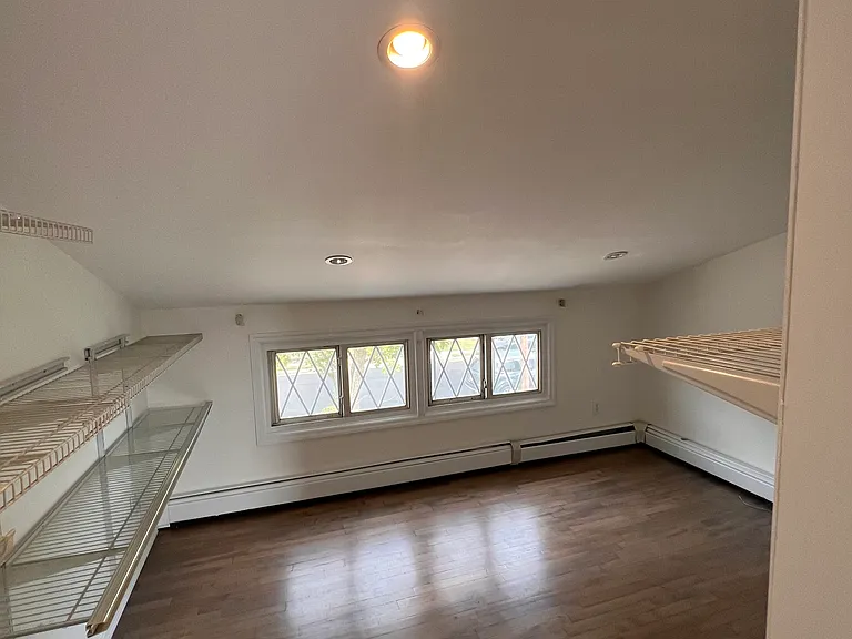 Daniel St — Photo 26