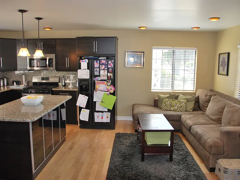 6037 Comey Ave #6037 — Photo 12
