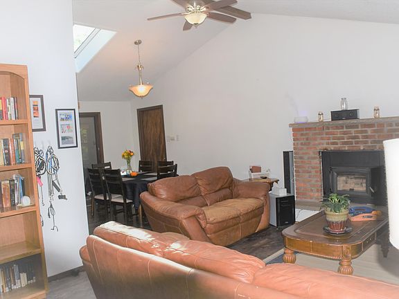3rd image of 2105 Bristol Ct