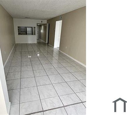 3rd image of 305 W 68th St