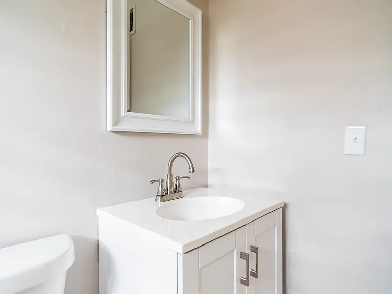 331 Kendall Pl — Photo 10