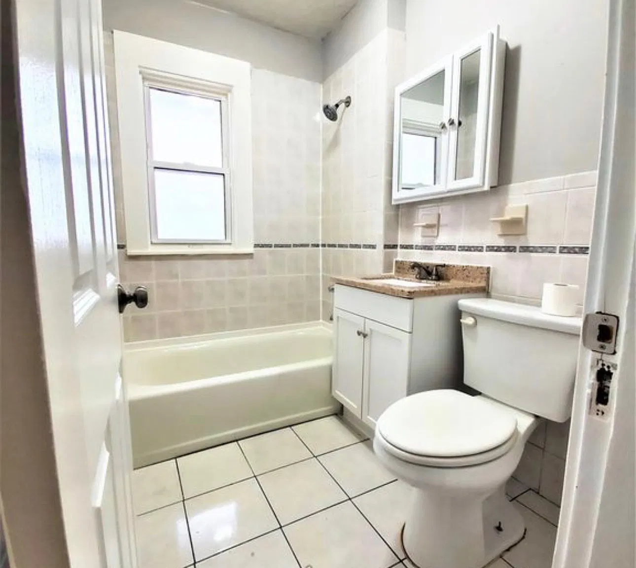 2 bed, 1022 sqft, $2,350 — Photo 3