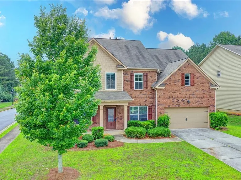 4228 Woods Creek Ln — Photo 3