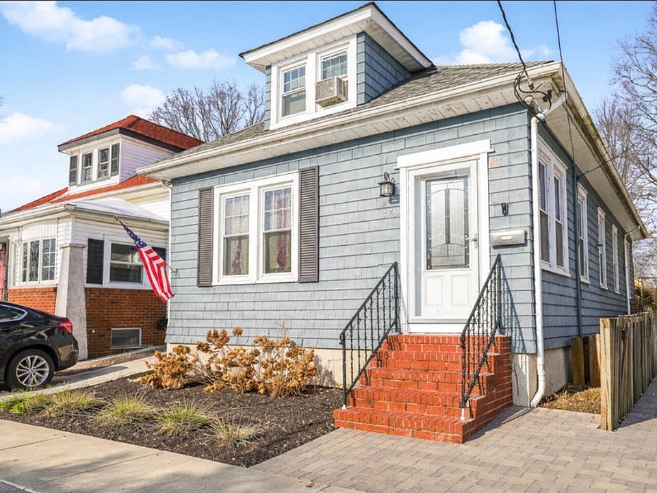 1st image of 379 Freeborn St #1