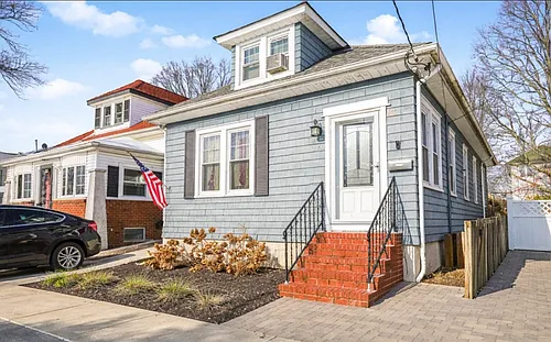 379 Freeborn St #1 Photo 1