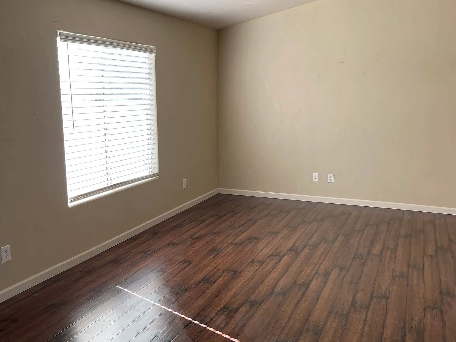 3 bed, 1321 sqft, $2,100 — Photo 3