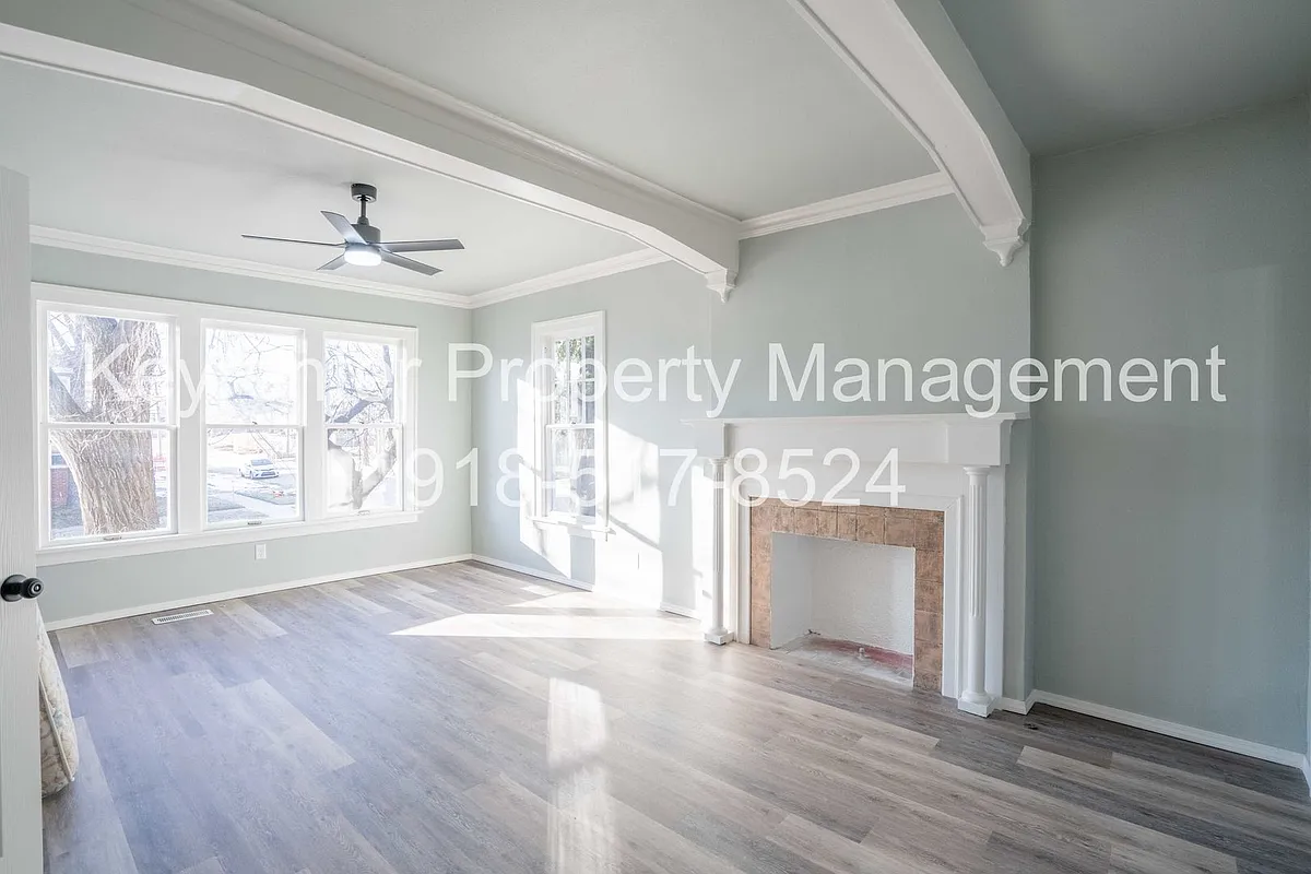Building Photo - 1705 S Quaker Ave #1705