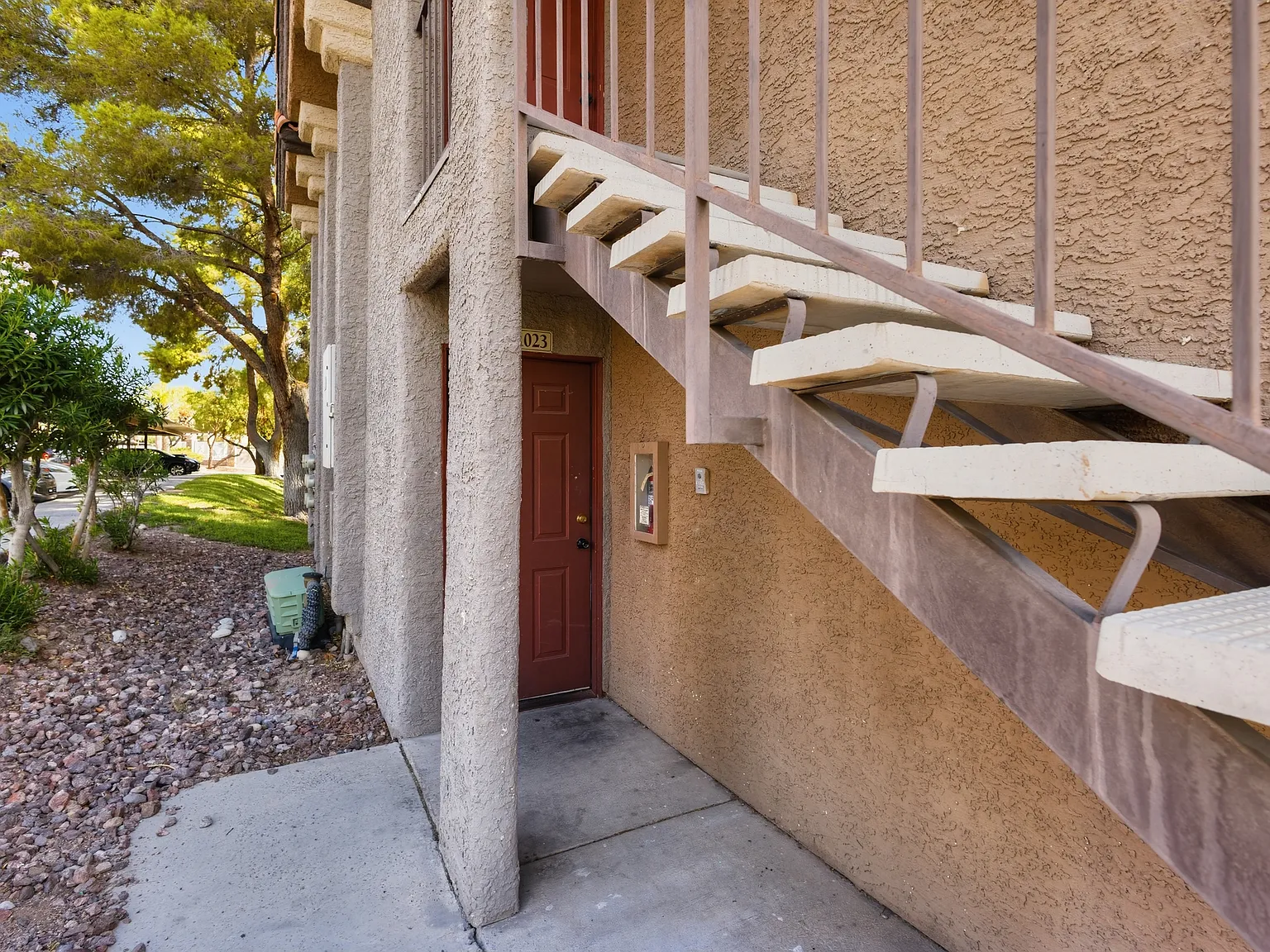 2 bed, 965 sqft, $1,500 — Photo 3