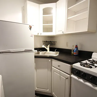 Rented by Nooklyn NYC LLC | media 47