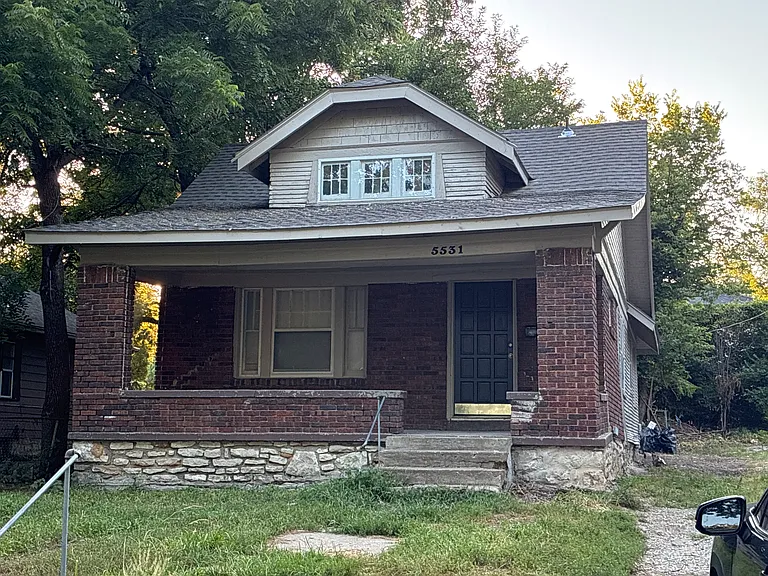 5531 Woodland Ave — Photo 1