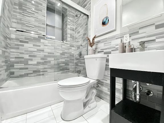 4th image of 169 Manhattan Ave APT 3H