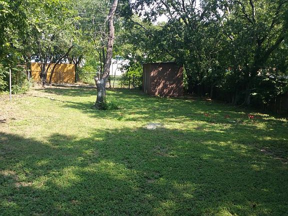 5th image of 3727 Poinsettia Dr