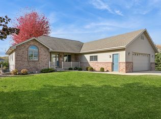 N8865 Tiffany Ln, Brillion, WI 54110