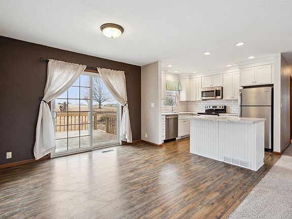 4th image of 2911 Lovejoy Dr