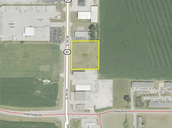 1091 S 7th St, Rochelle, IL 61068