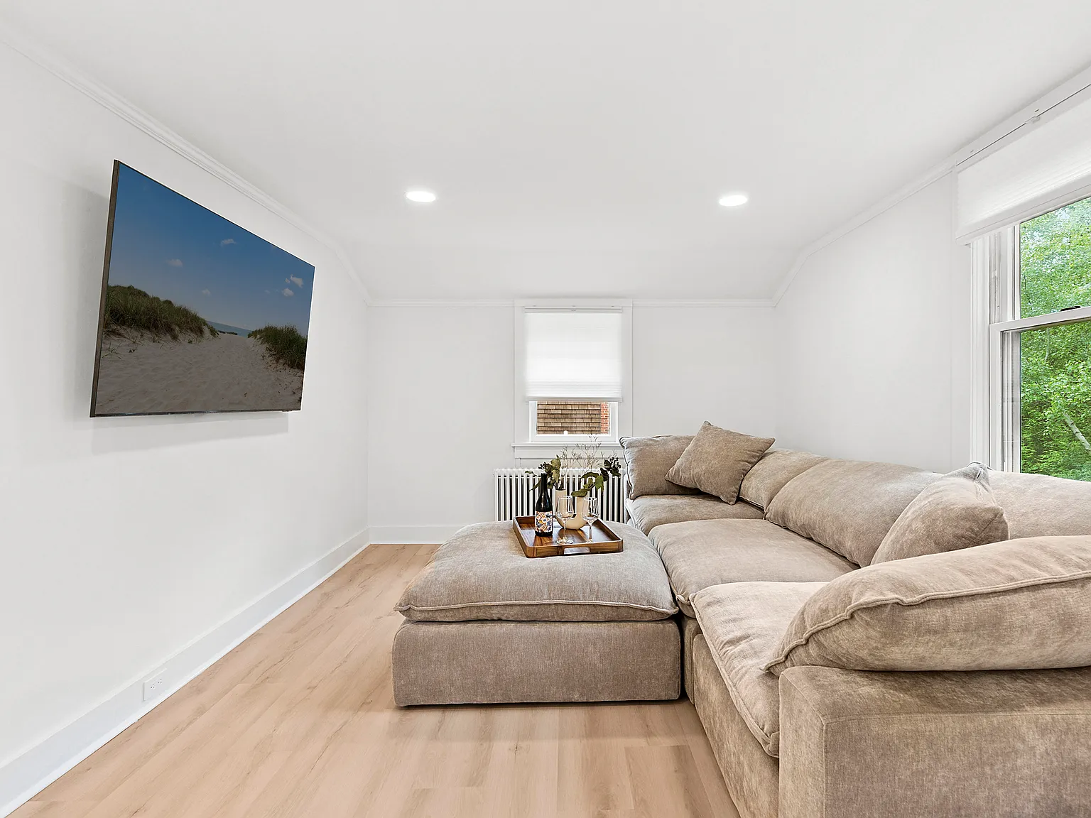 35 Woodland Ave — Photo 3