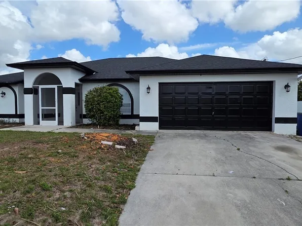 3018 41st St SW, Lehigh Acres, FL 33971