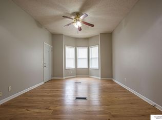 2573 Poppleton Ave, Omaha, NE 68105