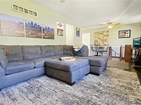 4th image of 6011 E 102nd St