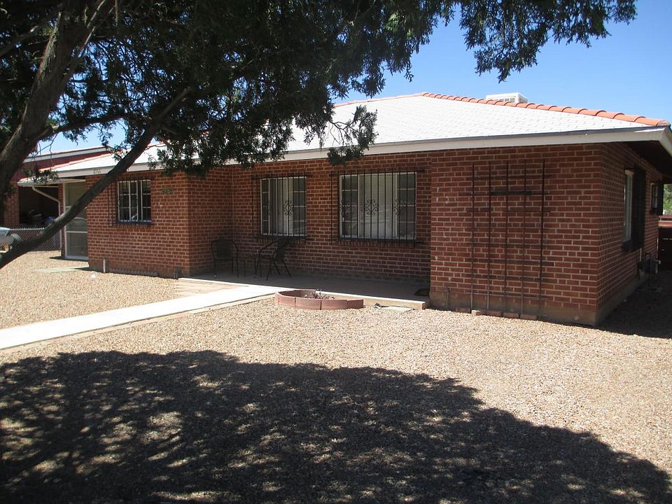 2nd image of 2761 N Warren Ave