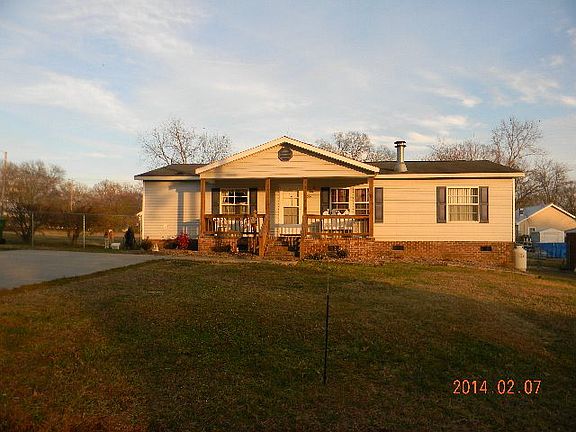4th image of 1004 Oakley Ave
