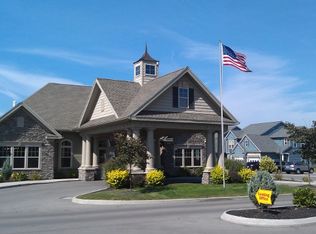 1120 Willow Brook Bnd, Farmington, NY 14425