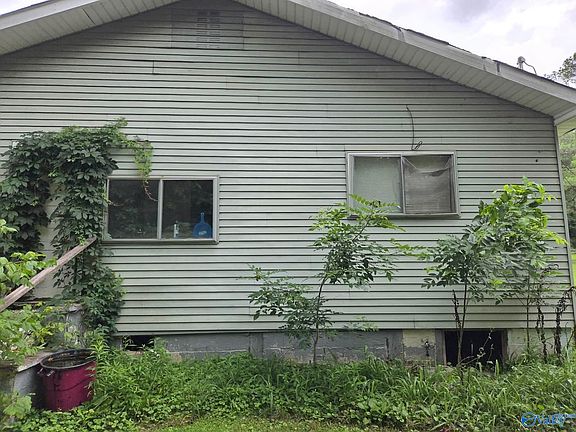 4th image of 7792 Sharon Blvd