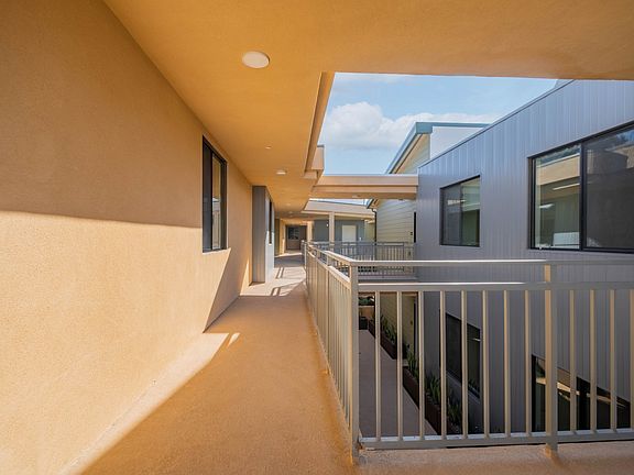 5th image of 2608 Honolulu Ave #210