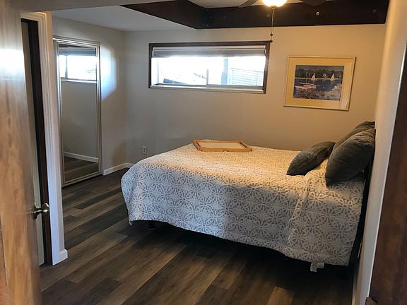 Bedroom with large closet. (with closet organizer with shelves)