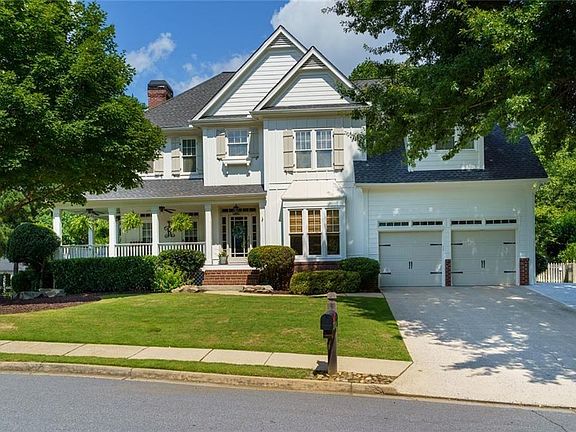 2nd image of 270 Sagamore Cv