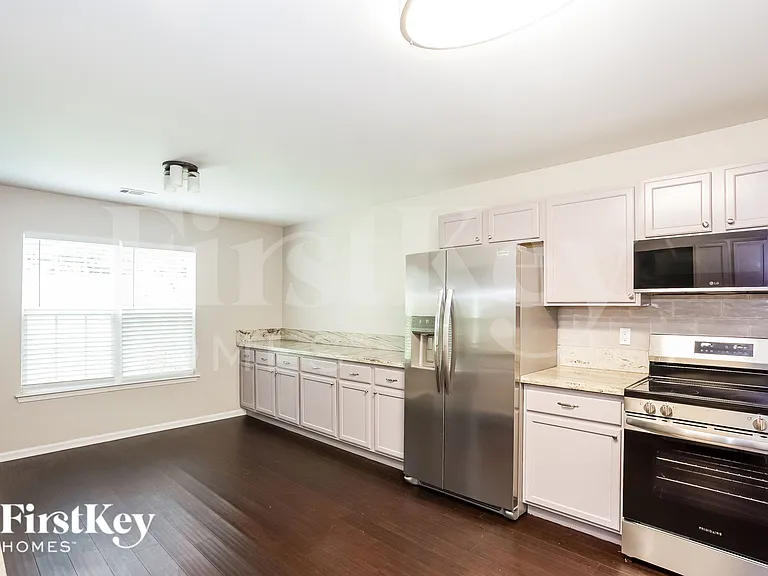 5842 Brookfield Pointe Dr — Photo 7