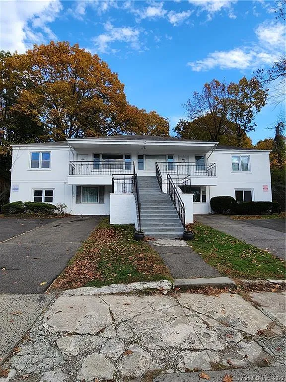 2 bed, 1.0 bath, 1000 sqft, $1,895 — Photo 1
