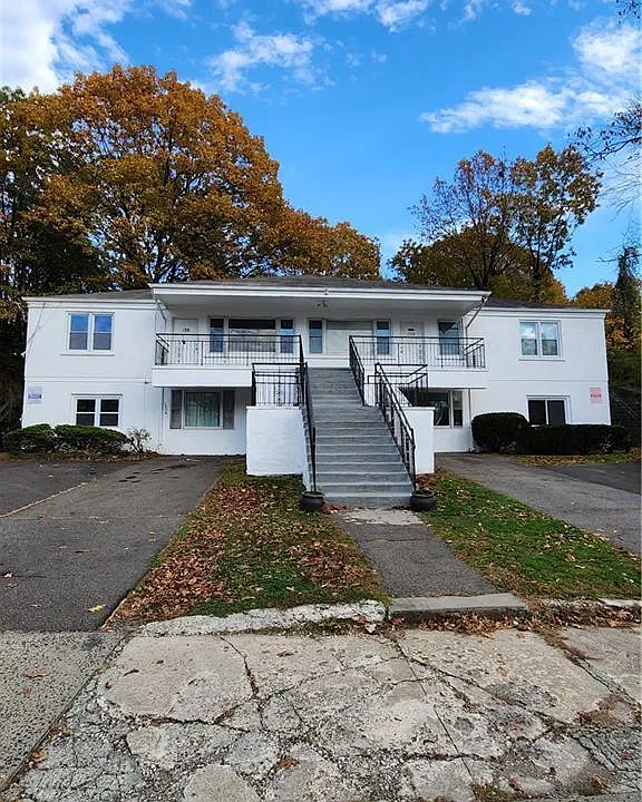 126 Goddard Ave #B