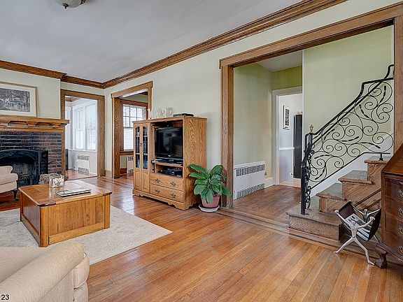 2nd image of 119 Milton Pl