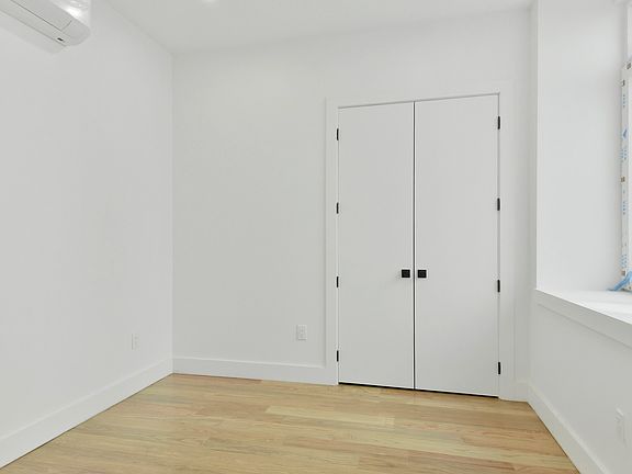 4th image of 428 Sackett St #2B