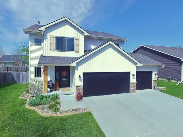 816 NW Sunset Ln, Grimes, IA 50111