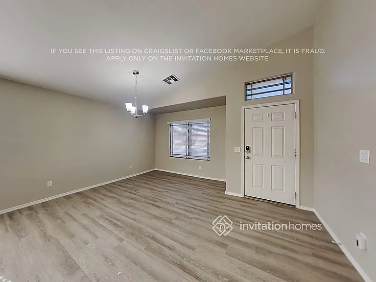 13383 W Watson Ln — Photo 3