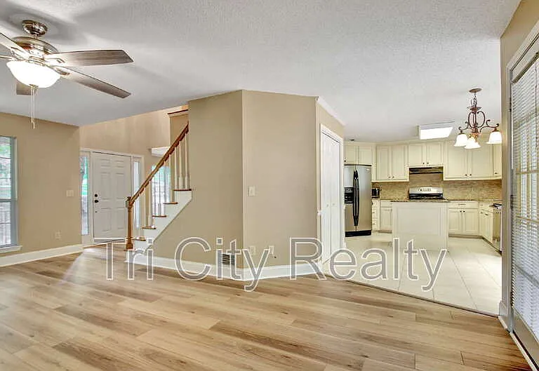 49 Montrose Ln — Photo 27