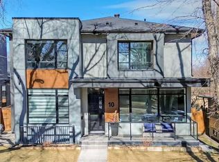 10 S Lissington Dr SW, Calgary, AB T3E 5E1