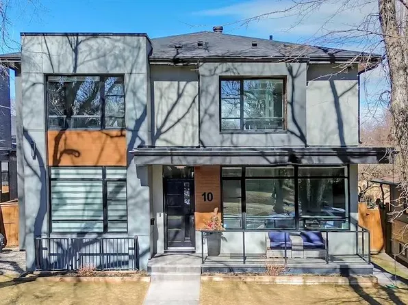 10 S Lissington Dr SW, Calgary, AB T3E 5E1