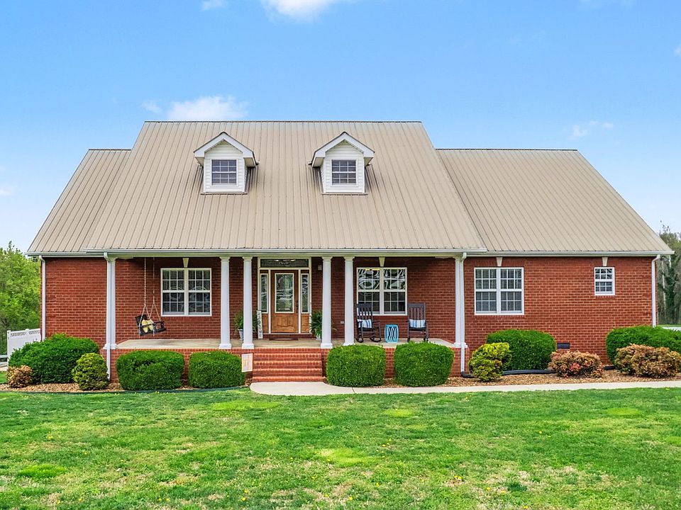 1st image of 651 Williams St