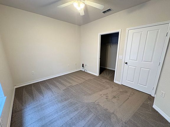 3rd image of 1004 Hemingway Cir
