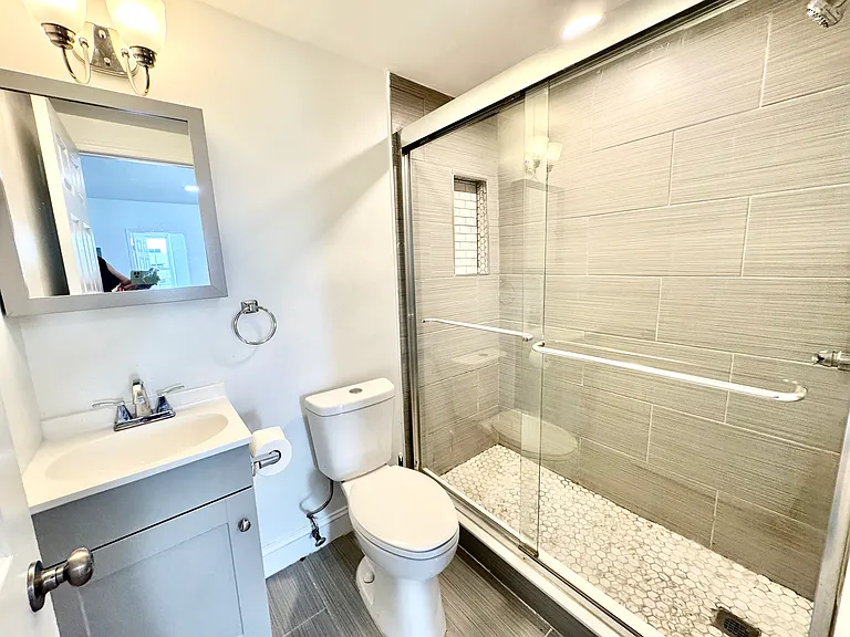 20 N 40th St #31 — Photo 11