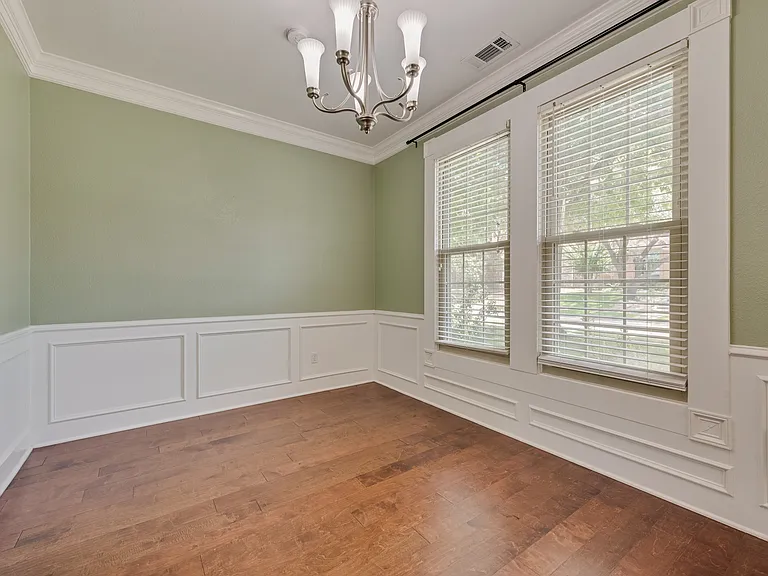 4641 Reunion Dr — Photo 3