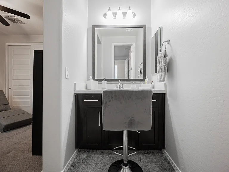 11777 S 51st Dr — Photo 28