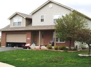 275 Coral Reef Ct, Romeoville, IL 60446