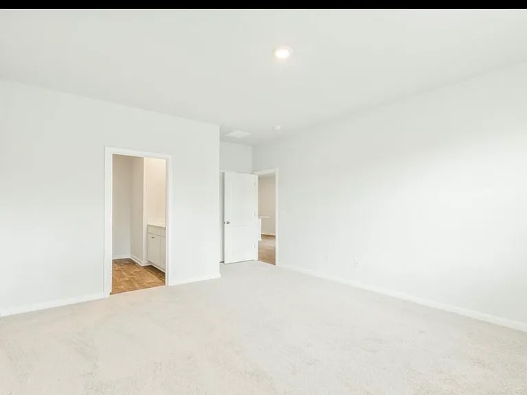 620 Ladywood Dr — Photo 4