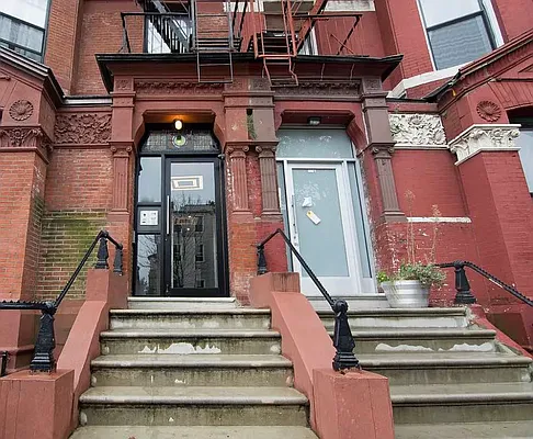 Rented by Cityside Rentals Corp | media 8