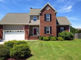 207 Lansing Ct, Jacksonville, NC 28540